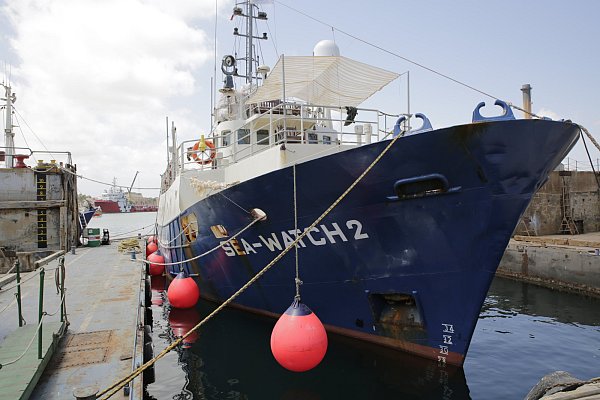 Die "Sea-Watch 2" liegt im Hafen von Valletta auf Malta. - © Bastian Schlange