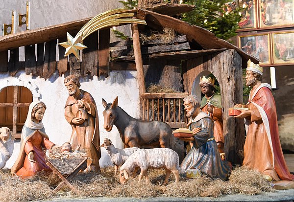 In der Altstädter Nikolaikirche: Die Drei Könige an der Krippe, Caspar mit dunkler Hautfarbe. - © Christian Weische