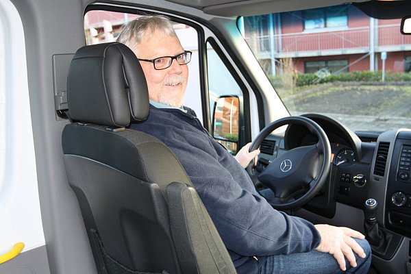 Thomas Asche hatte die Idee, das kostenlose Energiestadt-Lichtenau-Ticket einzuführen. Er fährt auch den Bürgerbus. - © Uwe Müller