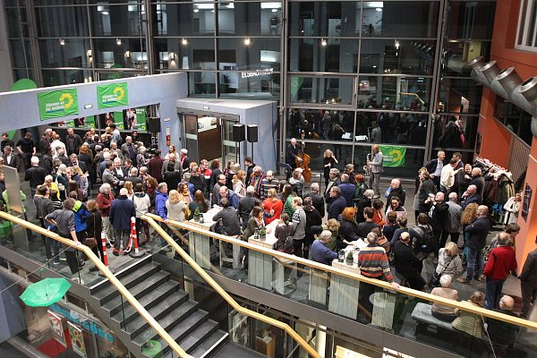 Gut 250 Gäste waren gekommen, um mit den Grünen den 40 Gründungstag zu feiern - © Peter Steinert