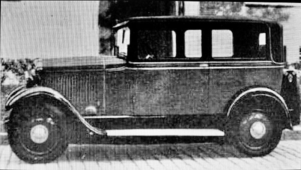 Mit dieser viertürigen Brennabor-Limousine stand Rottmann für gewöhnlich am Gütersloher Bahnhof und wartete auf Fahrgäste.