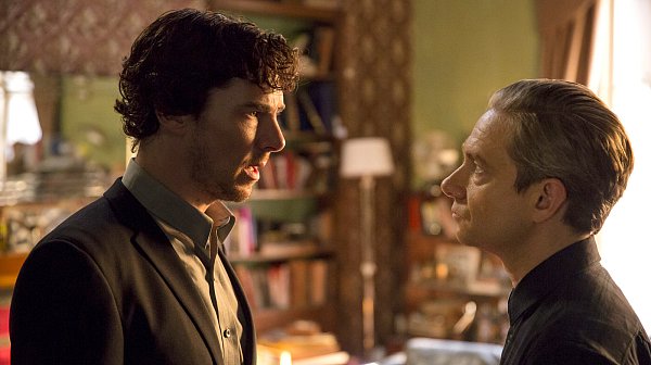 Sherlock und Watson (Martin Freeman r.) entzweien sich nach dem Tod von Mary. - © Hartswood Films 2016/BBC