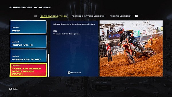 Wir sind in der Supercross-Academy und erlernen in verschiedenen, kurzen Lektionen, wie wir Motorrad und Strecken am besten beherrschen können. - © Milestone
