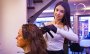 Friseurin Inna aus der Ukraine begeistert in Bielefeld mit einem besonderen Talent