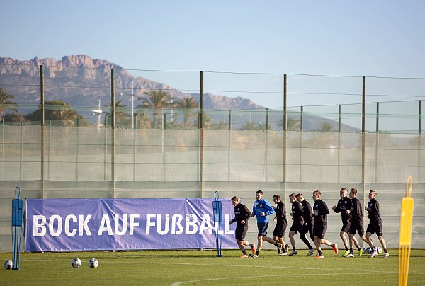 Die Arminen im Trainingslager in Spanien.  - © Oliver Krato