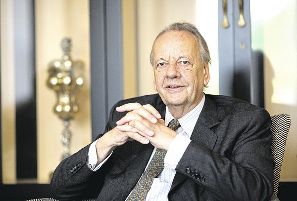 August Oetker: Wird 75 Jahre alt und erreicht die interne Altersgrenze. - © Oliver Krato