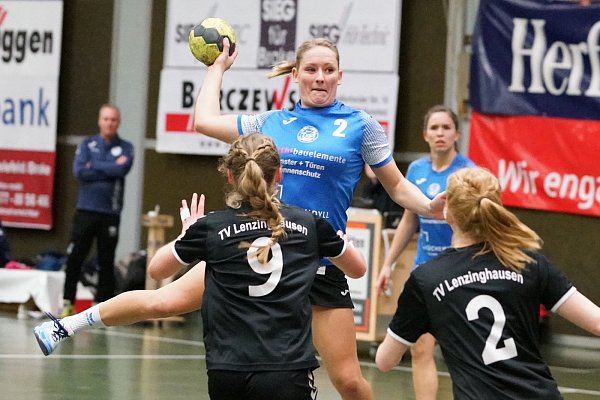 Hielt ihr Team im Spiel: Franziska Baron machte wichtige Tore für den TuS Brake. - © Peter Unger