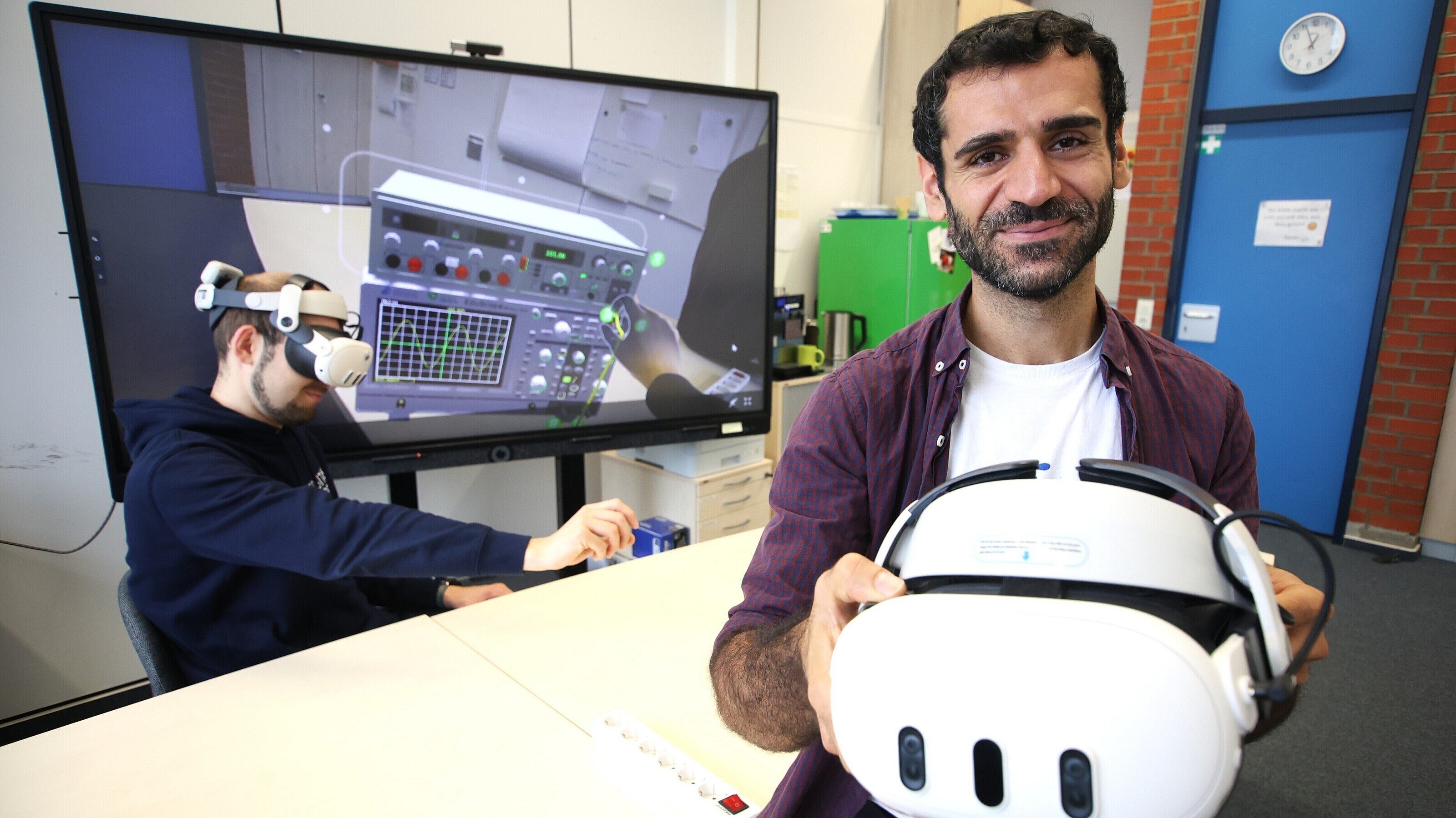 Besondere Perle: Damit will ein Paderborner Forscher Studenten in der Elektrotechnik helfen