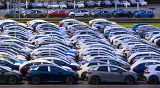 Fast jedes fünfte neue Auto im Juli fährt elektrisch