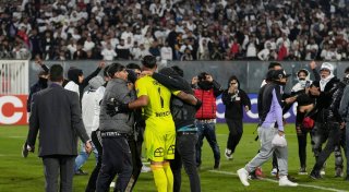 Zwei tote Fußball-Fans vor abgebrochenem Spiel in Chile