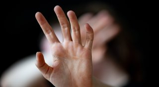 Triggerwarnung im Gerichtssaal beim Prozessauftakt gegen fünf Männer aus Höxter