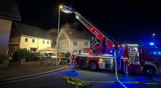 Zwei Verletzte bei Wohnhausbrand in Brakel