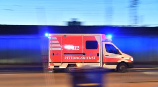 Rettungswagen verliert Reifen im Kreis Herford: Kreis reagiert auf technischen Defekt