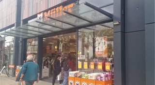 Junge Ladendiebinnen versprühen Pfefferspray in Höxteraner Drogeriemarkt