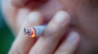 Wirbel im Kampf gegen Tabak: Verbot von Filtern und Aroma?