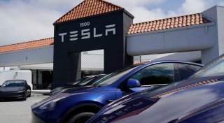 Teslas Börsenwert nach Trump-Sieg über einer Billion Dollar