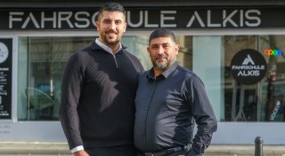 Zwei Bielefelder Quereinsteiger haben jetzt den „geilsten Job der Welt“