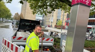 Mit Video: Komplizierte Baumaßnahme in der Gütersloher Innenstadt sorgt für Aufsehen