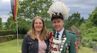 Neues Königspaar in Dringenberg: Mark und Verena Heinemann regieren die Schützen