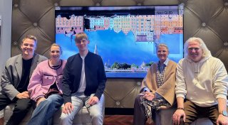 Bielefelder Elek­tro­nik-Händ­ler schafft stilvolles Refugium für höchste Qualität