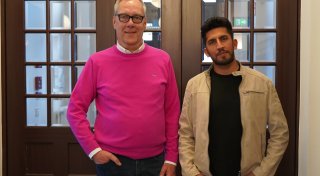 Gütersloher liegt 23 Tage im Koma - jetzt kämpft sich der 29-Jährige zurück ins Leben