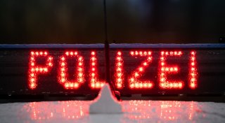Polizeieinsatz in Niedersachsen - Beamte warnen Bevölkerung