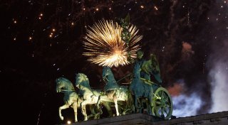 Deutschland startet ins neue Jahr - fünf Böller-Tote