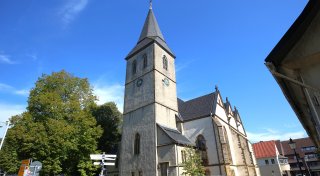 2025 sollen wieder Veranstaltungen auf dem Kirchplatz in Preußisch Oldendorf möglich sein