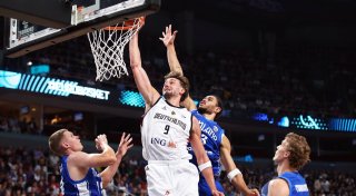 Deutsche Basketballer stürmen ins EM-Finale