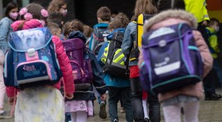 Bildungs-ID für jedes Kind in NRW? Empfehlungen für umfassende Schulreform vorgestellt
