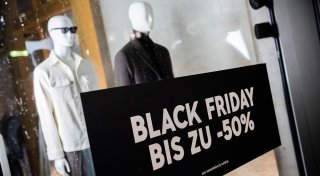 Umfrage: Kunden beim Black Friday 2024 anspruchsvoller