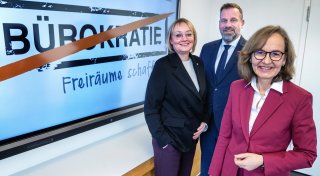 Kosten bis vier Millionen Euro: Wie Bürokratie Betriebe in OWL belastet