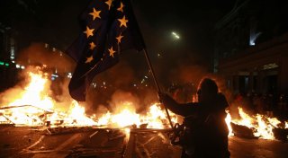 Ausschreitungen in Georgien - Regierung bietet Gespräch an