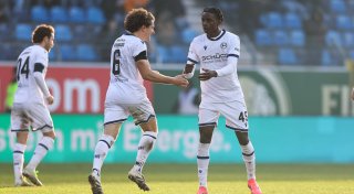 Teenager Sumbu macht es den arrivierten Arminia-Angreifern vor