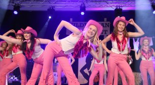 Überraschung beim Steinheimer Frauenkarneval: Eine Haribo-Tüte rührt zu Tränen