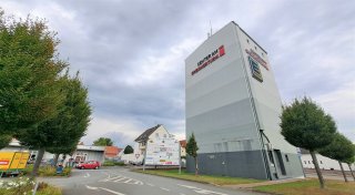 Die Post zieht um - was passiert mit dem Turm am Center in Steinheim?