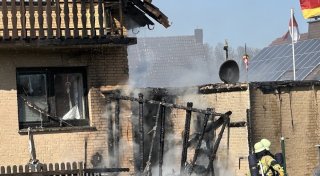 Garagenanbau wird in Steinheimer Ortsteil ein Raub der Flammen