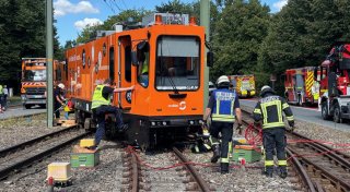 Schleifwagen auf Bielefelder Stadtbahnlinie entgleist: Bergung dauerte mehrere Stunden
