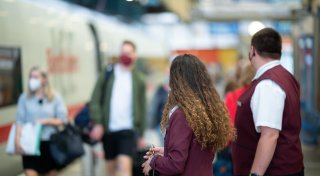 Beschimpft, bedroht, bespuckt: Bahnbeschäftigte dürfen nicht zum Blitzableiter werden