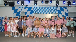 Kurzmeldungen aus Hiddenhausen: Schweicheln-Bermbeck lädt zum Oktoberfest, Neues vom Schwimmbad