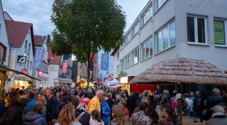 Mit vielen Fotos: So war der Abend der Künste in der Lübbecker Innenstadt