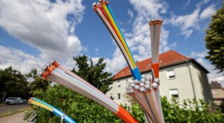 Regierung bringt Pläne für schnellen Netzausbau auf den Weg