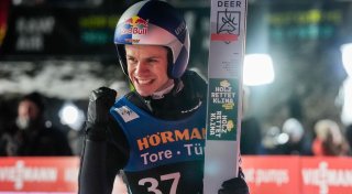 Skispringer Wellinger gewinnt erstmals Raw-Air-Serie