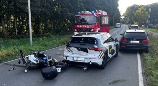 Kollision mit Fahrschulauto: 66-Jähriger bei Unfall im Kreis Gütersloh schwer verletzt