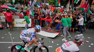 Nach Eklat bei Vuelta: Weltverband kritisiert Proteste