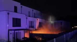 Flammen auf Terrasse von Paderborner Wohnhaus