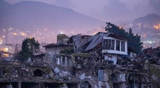Gericht verhängt hohe Haftstrafen nach Erdbeben in Türkei