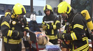 Großer Feuerwehr-Einsatz an Schule im Kreis Gütersloh sorgt für Aufsehen