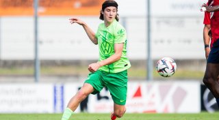 18 Jahr, langes Haar: Bennit Bröger verstärkt den SC Paderborn