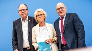 Mindestlohn steigt 2027 auf 14,60 Euro - Kritik aus der SPD